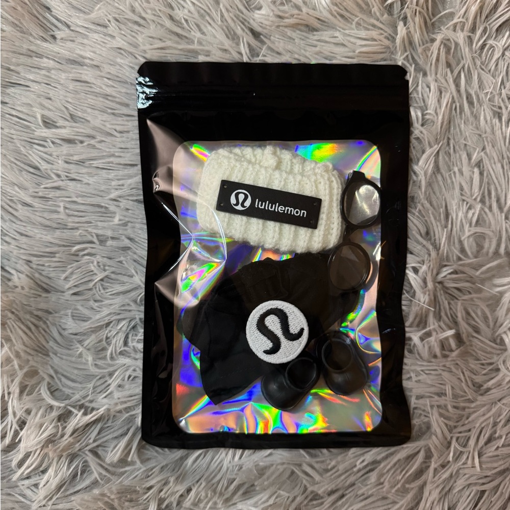 LABUBU V1-V3 Outfits- Black and White Lululemon 5pc Set